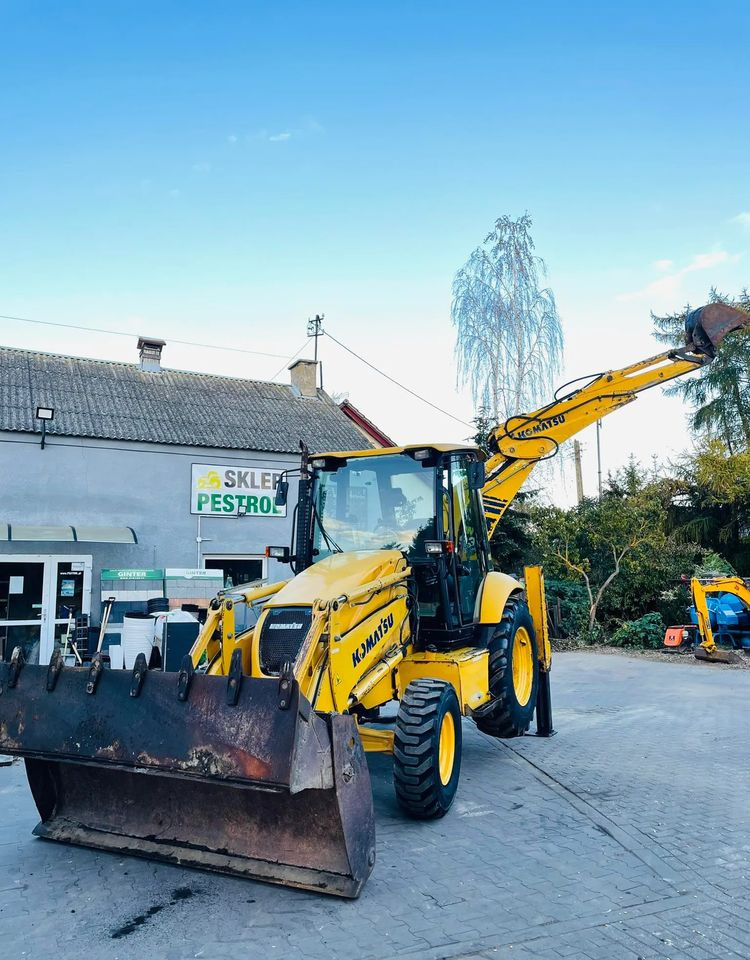 Komatsu WB93R - Retroescavadeira: foto 3 Komatsu WB93R - Retroescavadeira: foto 3