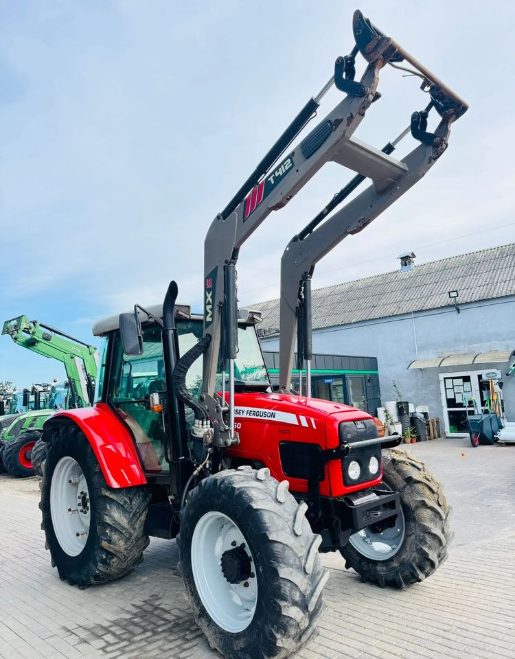 Massey Ferguson 5460 - Trator: foto 3 Massey Ferguson 5460 - Trator: foto 3