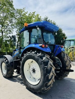 New Holland TD5.95 - Trator: foto 2 New Holland TD5.95 - Trator: foto 2