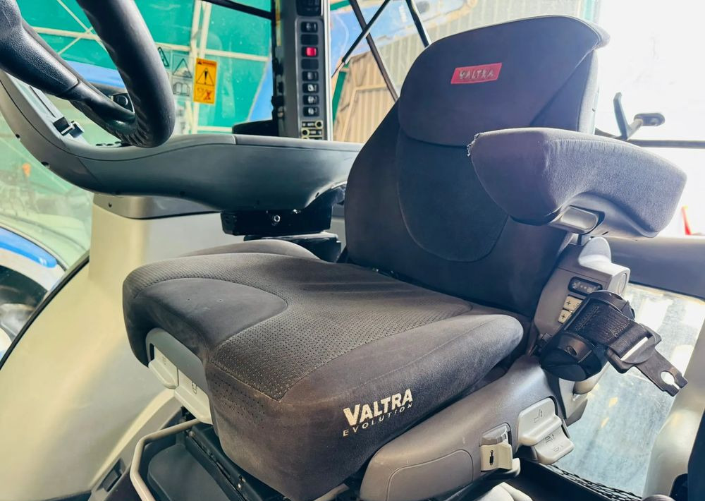 Trator Valtra S233: foto 15