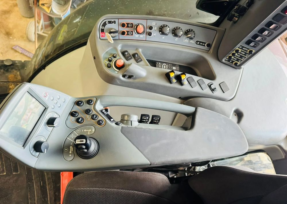 Trator Valtra S233: foto 14