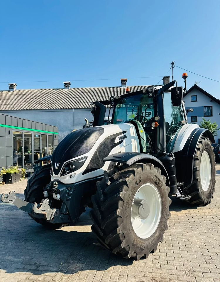 Valtra T174 UNLIMITED Versu - Trator: foto 1 Valtra T174 UNLIMITED Versu - Trator: foto 1