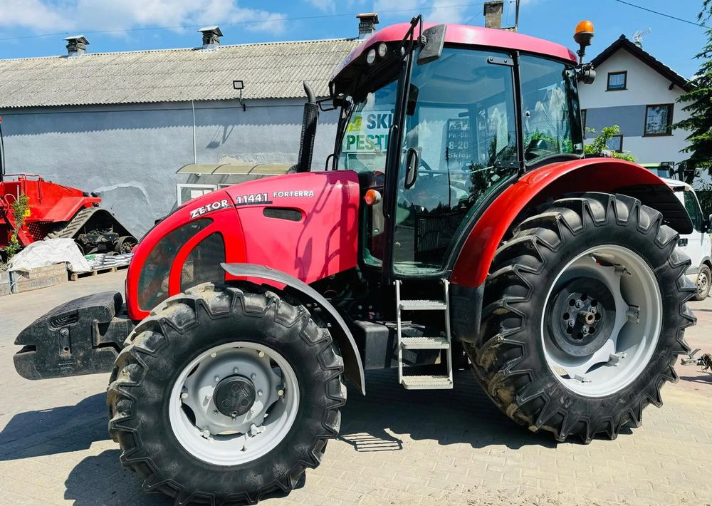 Zetor FORTERRA 11441 - Trator: foto 2 Zetor FORTERRA 11441 - Trator: foto 2