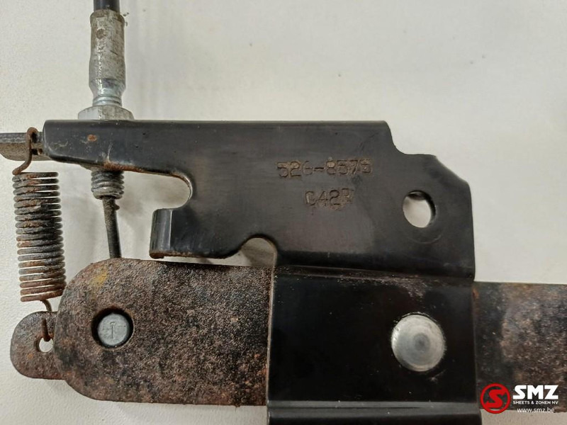 Caterpillar Cabin door lever + cable Caterpillar - Porta e peças de Caminhão: foto 5 Caterpillar Cabin door lever + cable Caterpillar - Porta e peças de Caminhão: foto 5