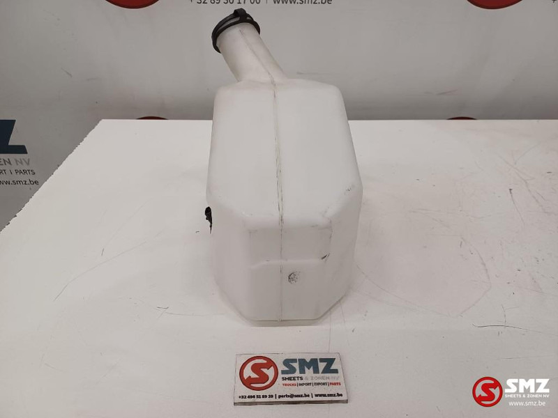 Caterpillar Window washer tank Caterpillar - Limpador de pára-brisa de Equipamento de movimentação: foto 5 Caterpillar Window washer tank Caterpillar - Limpador de pára-brisa de Equipamento de movimentação: foto 5