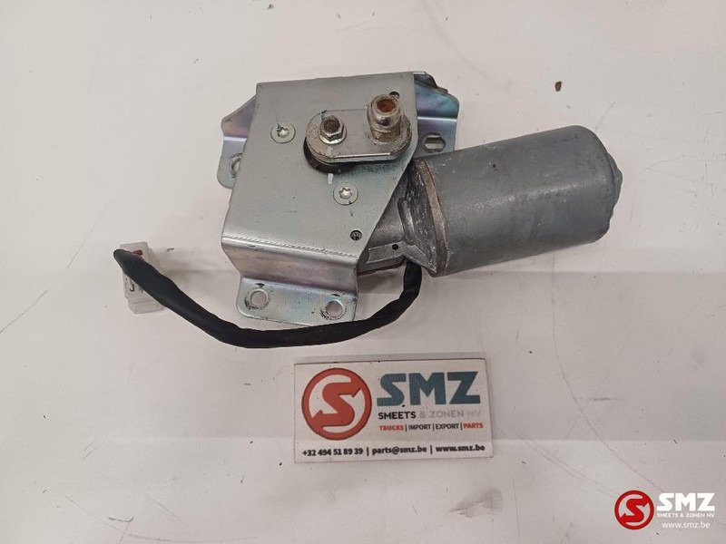 Caterpillar Windshield wiper motor Caterpillar - Limpador de pára-brisa de Equipamento de movimentação: foto 1 Caterpillar Windshield wiper motor Caterpillar - Limpador de pára-brisa de Equipamento de movimentação: foto 1