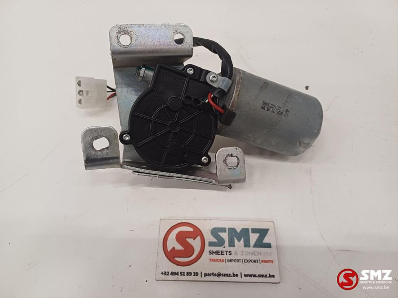 Caterpillar Windshield wiper motor Caterpillar - Limpador de pára-brisa de Equipamento de movimentação: foto 2 Caterpillar Windshield wiper motor Caterpillar - Limpador de pára-brisa de Equipamento de movimentação: foto 2