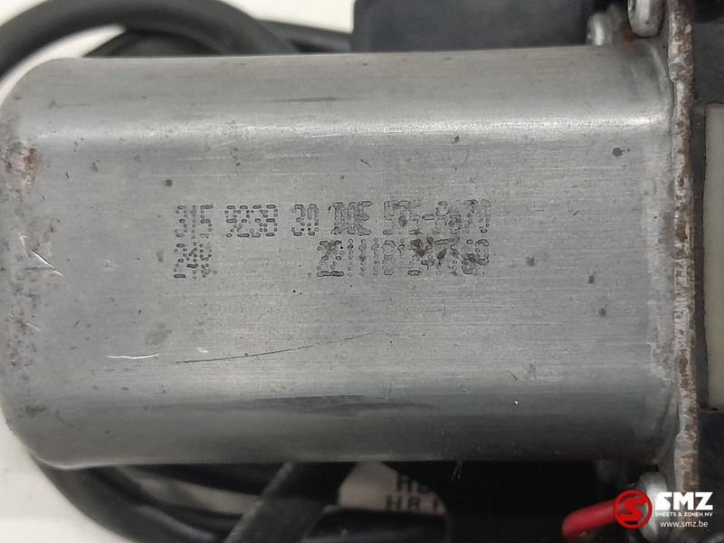 Caterpillar Windshield wiper motor caterpillar - Limpador de pára-brisa de Equipamento de movimentação: foto 4 Caterpillar Windshield wiper motor caterpillar - Limpador de pára-brisa de Equipamento de movimentação: foto 4