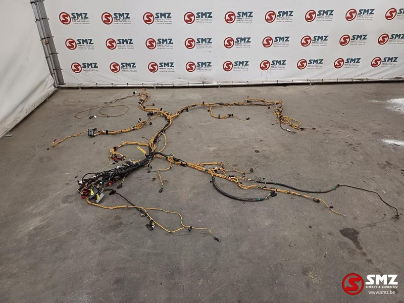 Caterpillar Wiring Harnesses Chassis / Engine / Lightning Cate - Cables/ Wire harness de Equipamento de movimentação: foto 1 Caterpillar Wiring Harnesses Chassis / Engine / Lightning Cate - Cables/ Wire harness de Equipamento de movimentação: foto 1
