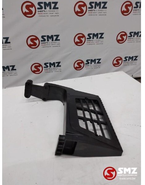 DAF Occ Opstapsteun rechts DAF 95XF - Estribo de Caminhão: foto 2 DAF Occ Opstapsteun rechts DAF 95XF - Estribo de Caminhão: foto 2