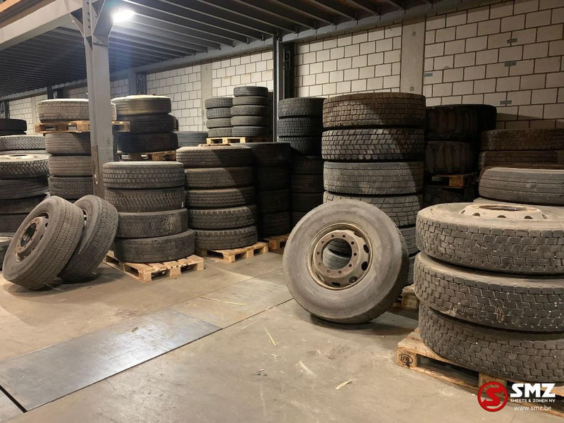 Diversen Occ Band vrachtwagen export zonder velg - Pneu de Caminhão: foto 1 Diversen Occ Band vrachtwagen export zonder velg - Pneu de Caminhão: foto 1