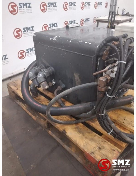 Diversen Occ hydrauliektank 150L 60cmx50cmx50cm - Tanque hidráulico de Caminhão: foto 4 Diversen Occ hydrauliektank 150L 60cmx50cmx50cm - Tanque hidráulico de Caminhão: foto 4
