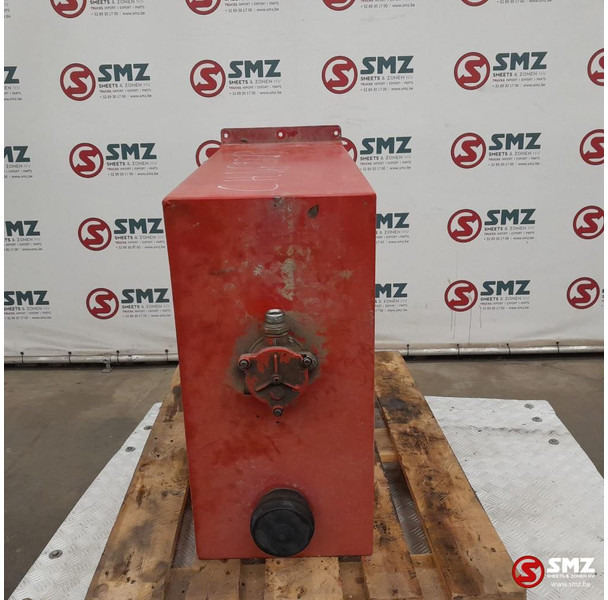 Diversen Occ hydraulische tank 200L - Tanque hidráulico de Caminhão: foto 3 Diversen Occ hydraulische tank 200L - Tanque hidráulico de Caminhão: foto 3