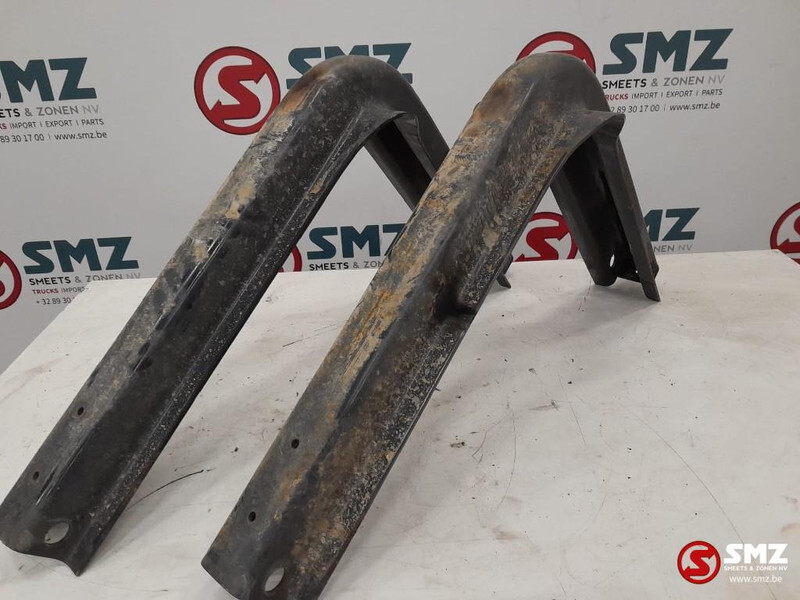 Iveco Occ set brandstoftanksteunen Iveco Stralis 4206812 - Tanque de combustível de Caminhão: foto 2 Iveco Occ set brandstoftanksteunen Iveco Stralis 4206812 - Tanque de combustível de Caminhão: foto 2