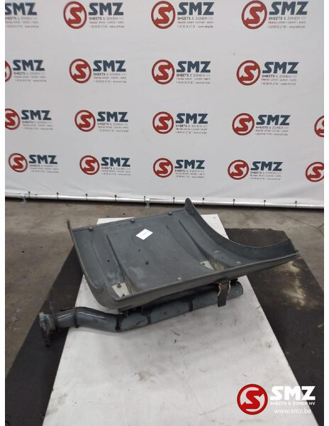 Iveco Occ spatbord links Iveco 41016379 - Carroceria e exterior de Caminhão: foto 3 Iveco Occ spatbord links Iveco 41016379 - Carroceria e exterior de Caminhão: foto 3