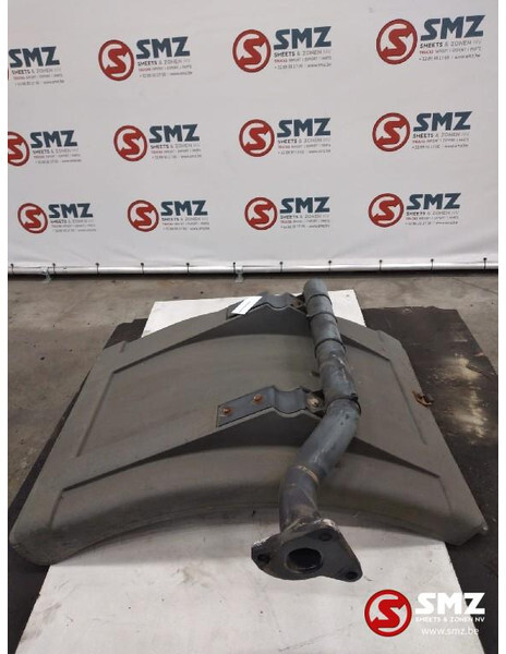 Iveco Occ spatbord rechts Iveco 41002409 - Carroceria e exterior de Caminhão: foto 2 Iveco Occ spatbord rechts Iveco 41002409 - Carroceria e exterior de Caminhão: foto 2