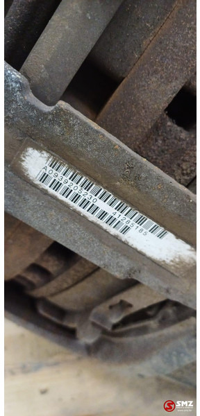 Iveco Occ wielnaaf + remklauw rechts meeloopas Iveco - Direcção de Caminhão: foto 5 Iveco Occ wielnaaf + remklauw rechts meeloopas Iveco - Direcção de Caminhão: foto 5