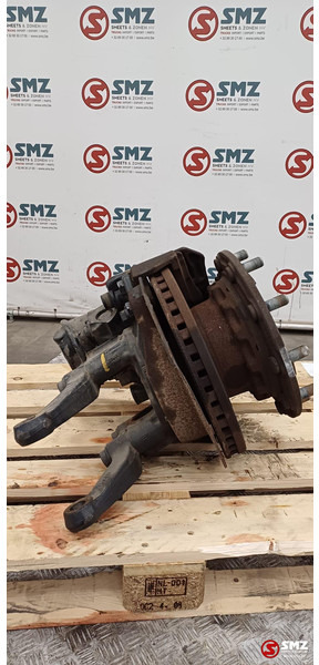 Iveco Occ wielnaaf + remklauw rechts meeloopas Iveco - Direcção de Caminhão: foto 1 Iveco Occ wielnaaf + remklauw rechts meeloopas Iveco - Direcção de Caminhão: foto 1