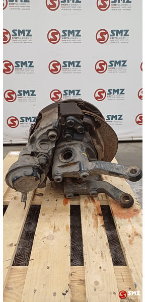 Iveco Occ wielnaaf + remklauw rechts meeloopas Iveco - Direcção de Caminhão: foto 3 Iveco Occ wielnaaf + remklauw rechts meeloopas Iveco - Direcção de Caminhão: foto 3