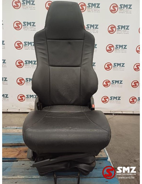 MAN Occ bijrijdersstoel MAN - Cabine e interior de Caminhão: foto 1 MAN Occ bijrijdersstoel MAN - Cabine e interior de Caminhão: foto 1