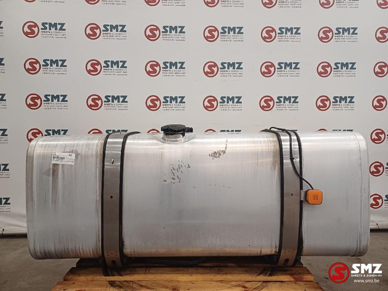 MAN Occ brandstoftank met steunen 600L MAN - Tanque de combustível de Caminhão: foto 1 MAN Occ brandstoftank met steunen 600L MAN - Tanque de combustível de Caminhão: foto 1
