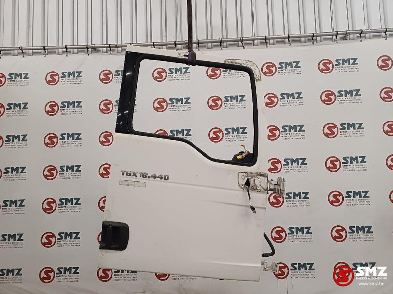 MAN Occ deur rechts MAN - Porta e peças de Caminhão: foto 1 MAN Occ deur rechts MAN - Porta e peças de Caminhão: foto 1