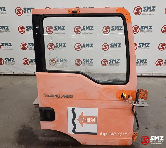 MAN Occ deur rechts MAN - Porta e peças de Caminhão: foto 1 MAN Occ deur rechts MAN - Porta e peças de Caminhão: foto 1