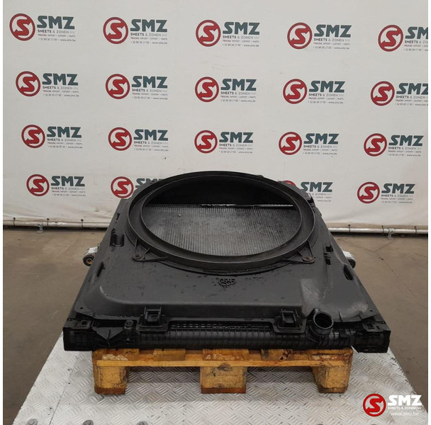 MAN Occ radiator MAN - Radiador de Caminhão: foto 1 MAN Occ radiator MAN - Radiador de Caminhão: foto 1