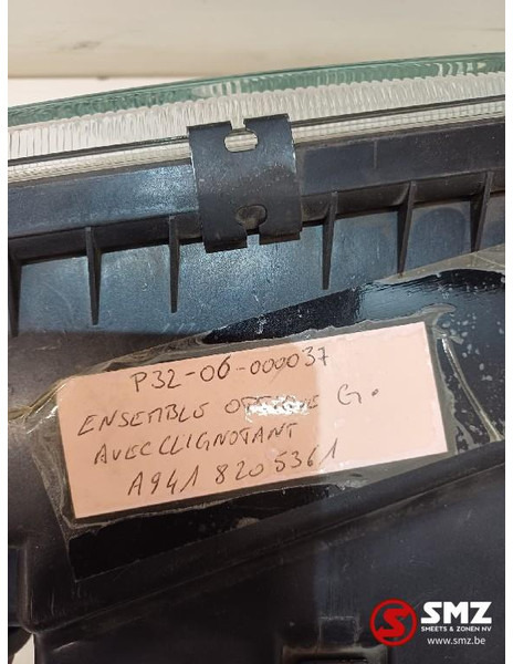 Mercedes-Benz Koplamp links Mercedes - Farol dianteira de Caminhão: foto 3 Mercedes-Benz Koplamp links Mercedes - Farol dianteira de Caminhão: foto 3