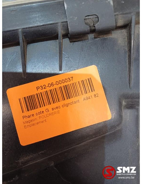 Mercedes-Benz Koplamp links Mercedes - Farol dianteira de Caminhão: foto 4 Mercedes-Benz Koplamp links Mercedes - Farol dianteira de Caminhão: foto 4