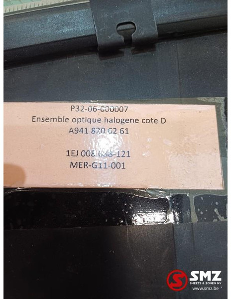 Mercedes-Benz Koplamp rechts Mercedes - Farol dianteira de Caminhão: foto 4 Mercedes-Benz Koplamp rechts Mercedes - Farol dianteira de Caminhão: foto 4