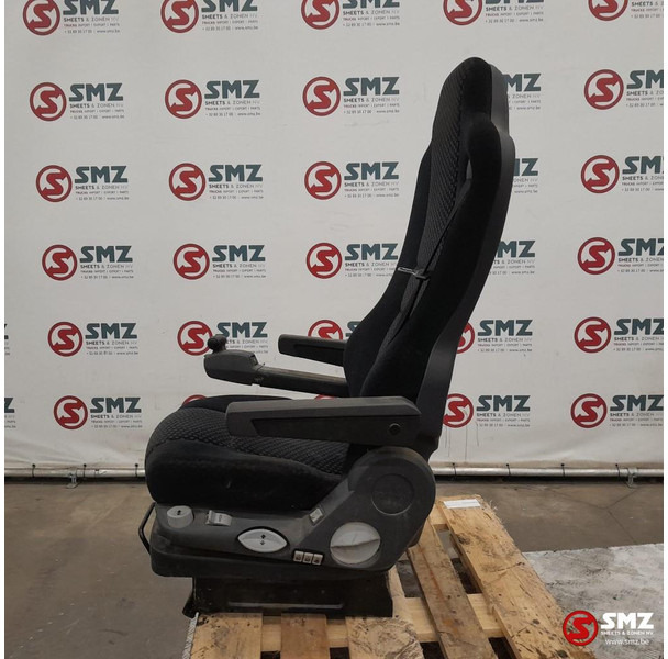 Mercedes-Benz Occ bestuurdersstoel Mercedes Actros MP3 - Cabine e interior de Caminhão: foto 3 Mercedes-Benz Occ bestuurdersstoel Mercedes Actros MP3 - Cabine e interior de Caminhão: foto 3