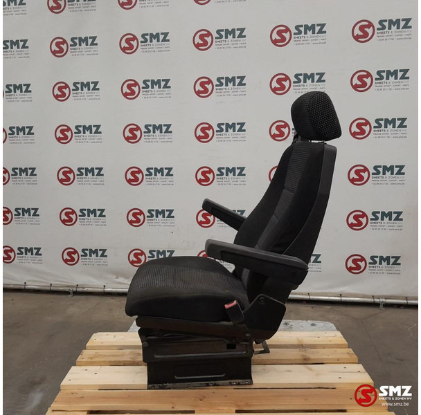 Mercedes-Benz Occ bijrijdersstoel Mercedes - Cabine e interior de Caminhão: foto 4 Mercedes-Benz Occ bijrijdersstoel Mercedes - Cabine e interior de Caminhão: foto 4