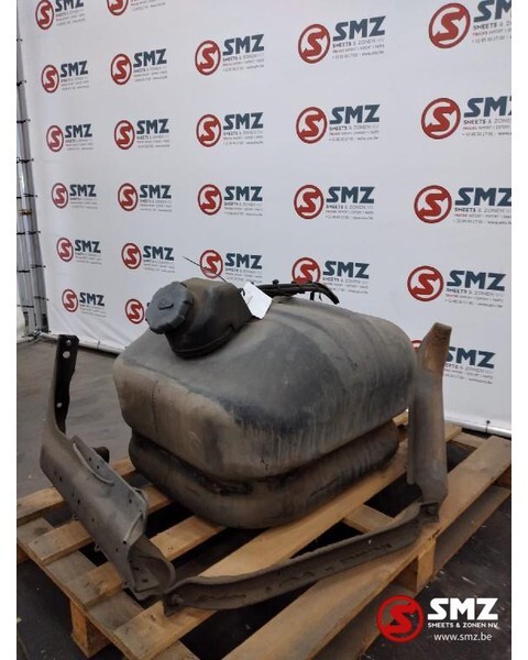 Mercedes-Benz Occ brandstoftank 125L Mercedes Atego A9704710001 - Tanque de combustível de Caminhão: foto 2 Mercedes-Benz Occ brandstoftank 125L Mercedes Atego A9704710001 - Tanque de combustível de Caminhão: foto 2
