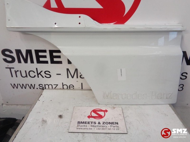 Mercedes-Benz Occ deur verlenging rechts Mercedes Actros - Porta e peças de Caminhão: foto 1 Mercedes-Benz Occ deur verlenging rechts Mercedes Actros - Porta e peças de Caminhão: foto 1