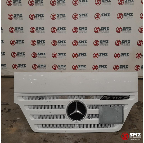 Mercedes-Benz Occ radiatorgrille Mercedes - Grade radiador de Caminhão: foto 1 Mercedes-Benz Occ radiatorgrille Mercedes - Grade radiador de Caminhão: foto 1