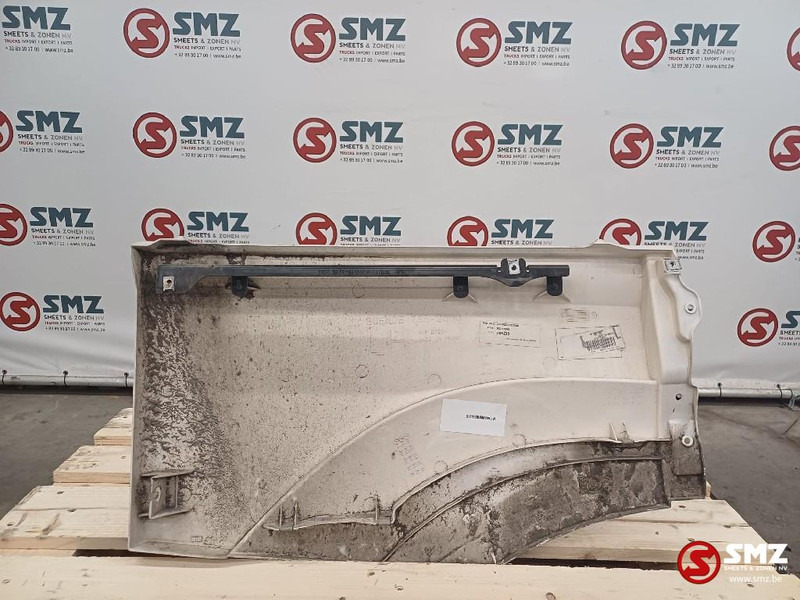 Mercedes-Benz Occ spatbordverlenging links Mercedes - Carroceria e exterior de Caminhão: foto 2 Mercedes-Benz Occ spatbordverlenging links Mercedes - Carroceria e exterior de Caminhão: foto 2