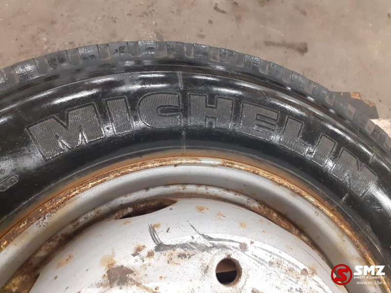 Michelin Occ vrachtwagenband Michelin 245/70R19.5 - Pneu de Caminhão: foto 2 Michelin Occ vrachtwagenband Michelin 245/70R19.5 - Pneu de Caminhão: foto 2
