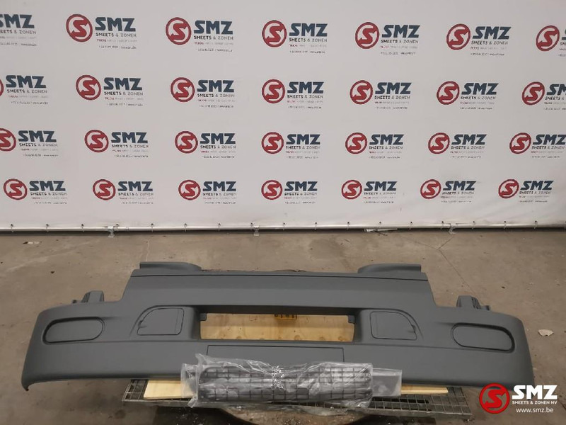 Renault Bumper zonder gaten en spoiler Renault Premium - Para-choque de Caminhão: foto 1 Renault Bumper zonder gaten en spoiler Renault Premium - Para-choque de Caminhão: foto 1