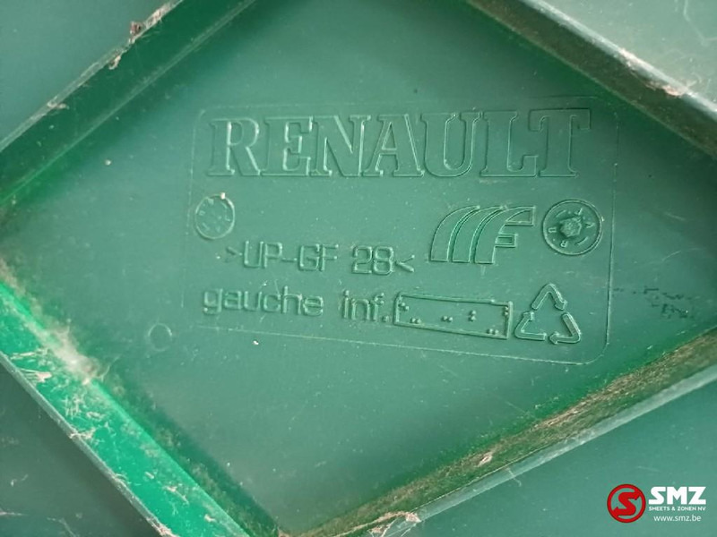 Renault Occ cabinespoiler links Renault - Aerodinâmica/ Aerofólio de Caminhão: foto 3 Renault Occ cabinespoiler links Renault - Aerodinâmica/ Aerofólio de Caminhão: foto 3