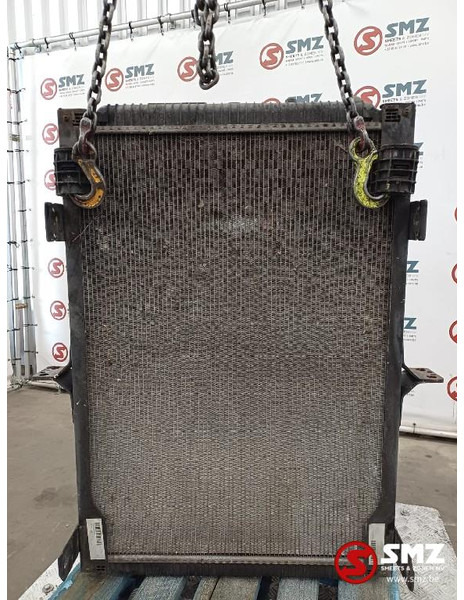 Renault Occ radiator Renault - Radiador de Caminhão: foto 2 Renault Occ radiator Renault - Radiador de Caminhão: foto 2