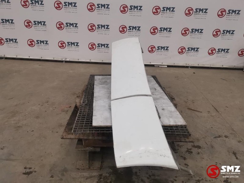 Renault Occ zijspoiler links Renault Premium - Aerodinâmica/ Aerofólio de Caminhão: foto 1 Renault Occ zijspoiler links Renault Premium - Aerodinâmica/ Aerofólio de Caminhão: foto 1