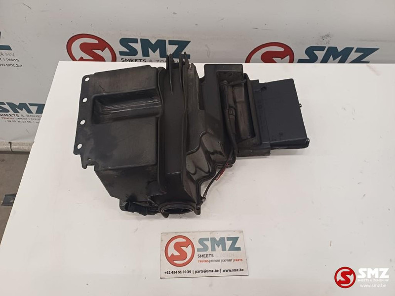 Scania Occ ruitenwissersproeierreservoir Scania - Limpador de pára-brisa de Caminhão: foto 3 Scania Occ ruitenwissersproeierreservoir Scania - Limpador de pára-brisa de Caminhão: foto 3