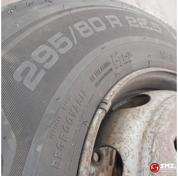 Uniroyal Occ vrachtwagenband 295/80R22.5 154/149M Uniroyal - Pneu de Caminhão: foto 3 Uniroyal Occ vrachtwagenband 295/80R22.5 154/149M Uniroyal - Pneu de Caminhão: foto 3