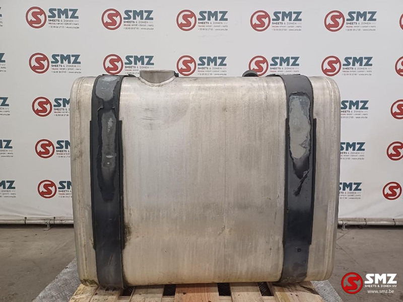 Volvo Occ brandstoftank met steunen 330L Volvo - Tanque de combustível de Caminhão: foto 1 Volvo Occ brandstoftank met steunen 330L Volvo - Tanque de combustível de Caminhão: foto 1