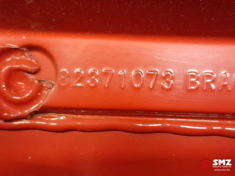 Volvo Occ cabinespoiler links Volvo - Aerodinâmica/ Aerofólio de Caminhão: foto 5 Volvo Occ cabinespoiler links Volvo - Aerodinâmica/ Aerofólio de Caminhão: foto 5