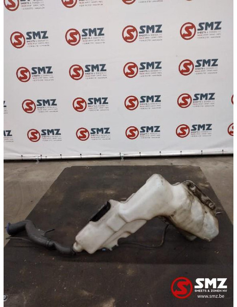 Volvo Occ ruitenwisservloeistoftank Volvo FH 84092257 - Limpador de pára-brisa de Caminhão: foto 1 Volvo Occ ruitenwisservloeistoftank Volvo FH 84092257 - Limpador de pára-brisa de Caminhão: foto 1