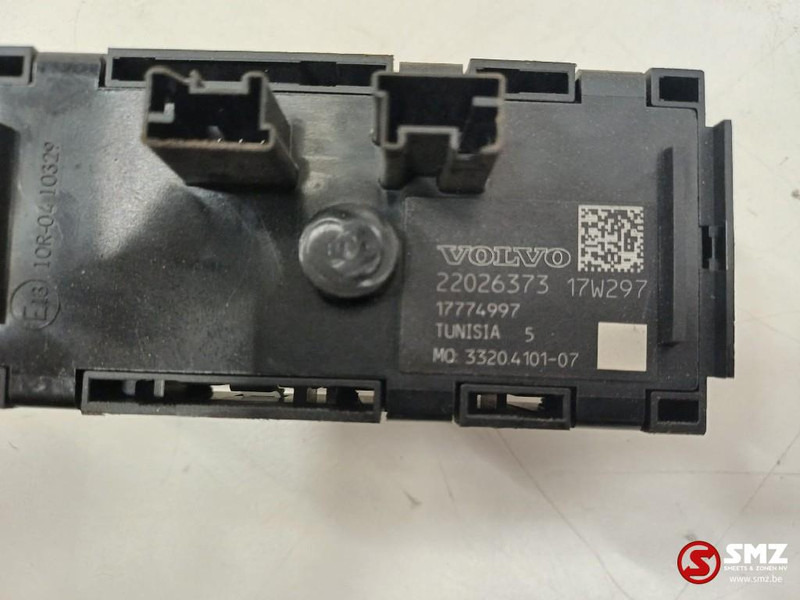 Volvo Occ set van 3 dashbordpanelen Volvo - Sistema elétrico de Caminhão: foto 5 Volvo Occ set van 3 dashbordpanelen Volvo - Sistema elétrico de Caminhão: foto 5