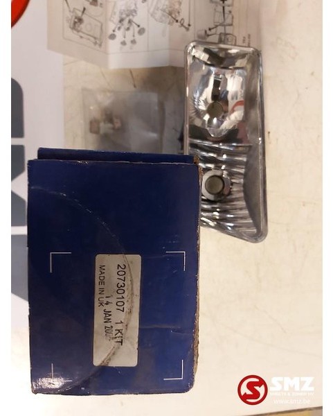 Volvo Volvo mistlicht reflector koplamp links - Farol dianteira de Caminhão: foto 3 Volvo Volvo mistlicht reflector koplamp links - Farol dianteira de Caminhão: foto 3