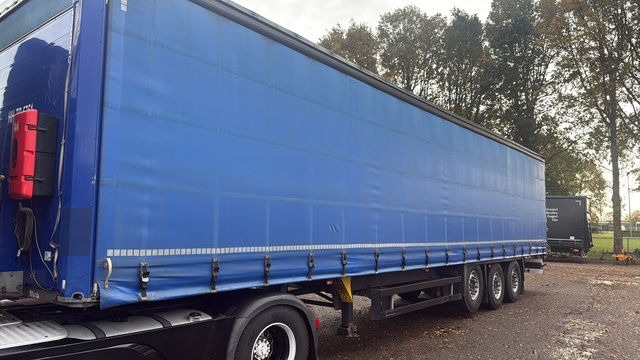 Schmitz Cargobull Coil Liftas - Semi-reboque de lona: foto 1 Schmitz Cargobull Coil Liftas - Semi-reboque de lona: foto 1